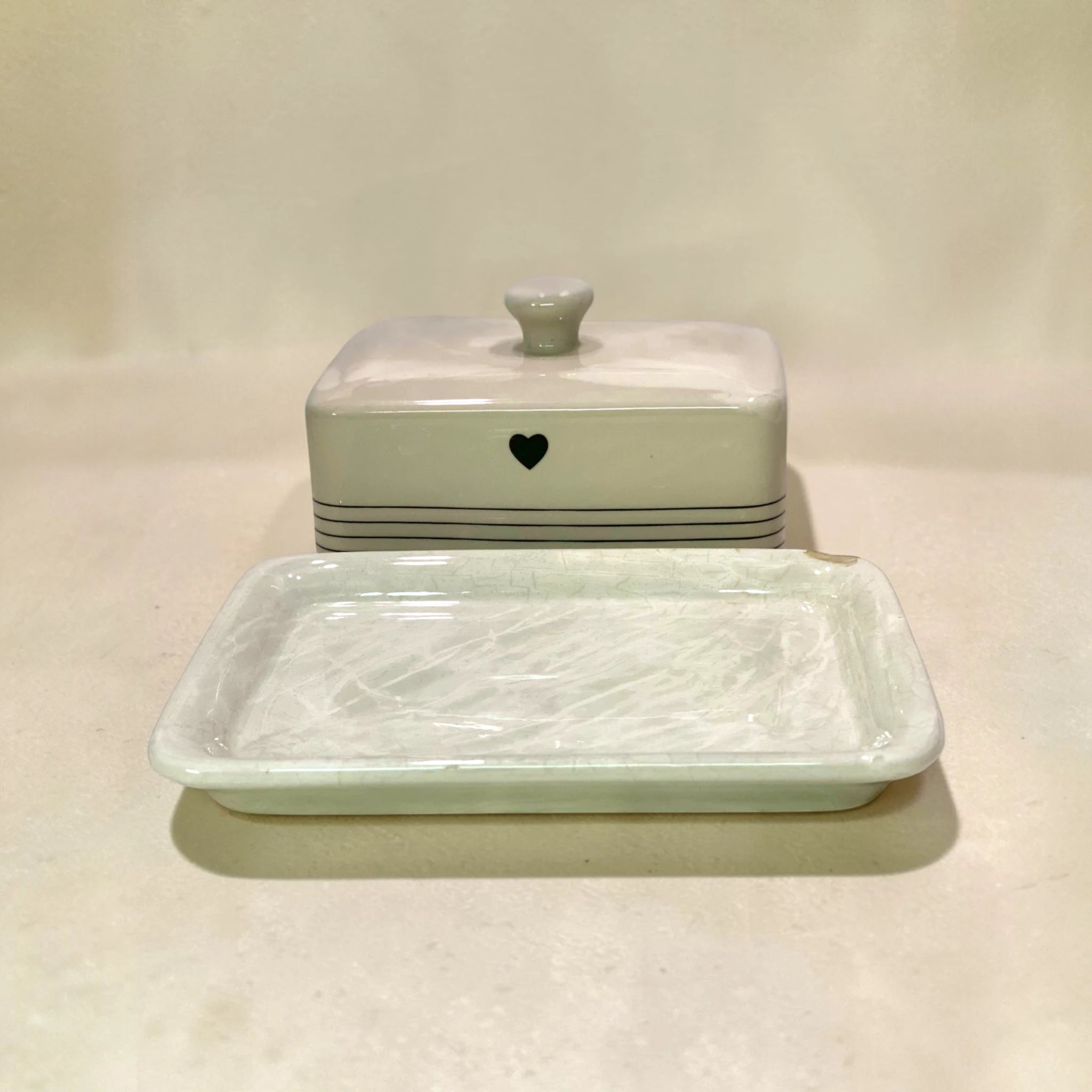 Minimalist Heart Pinstripe Ceramic Butter Dish with Crazed Glaze — Rare Find