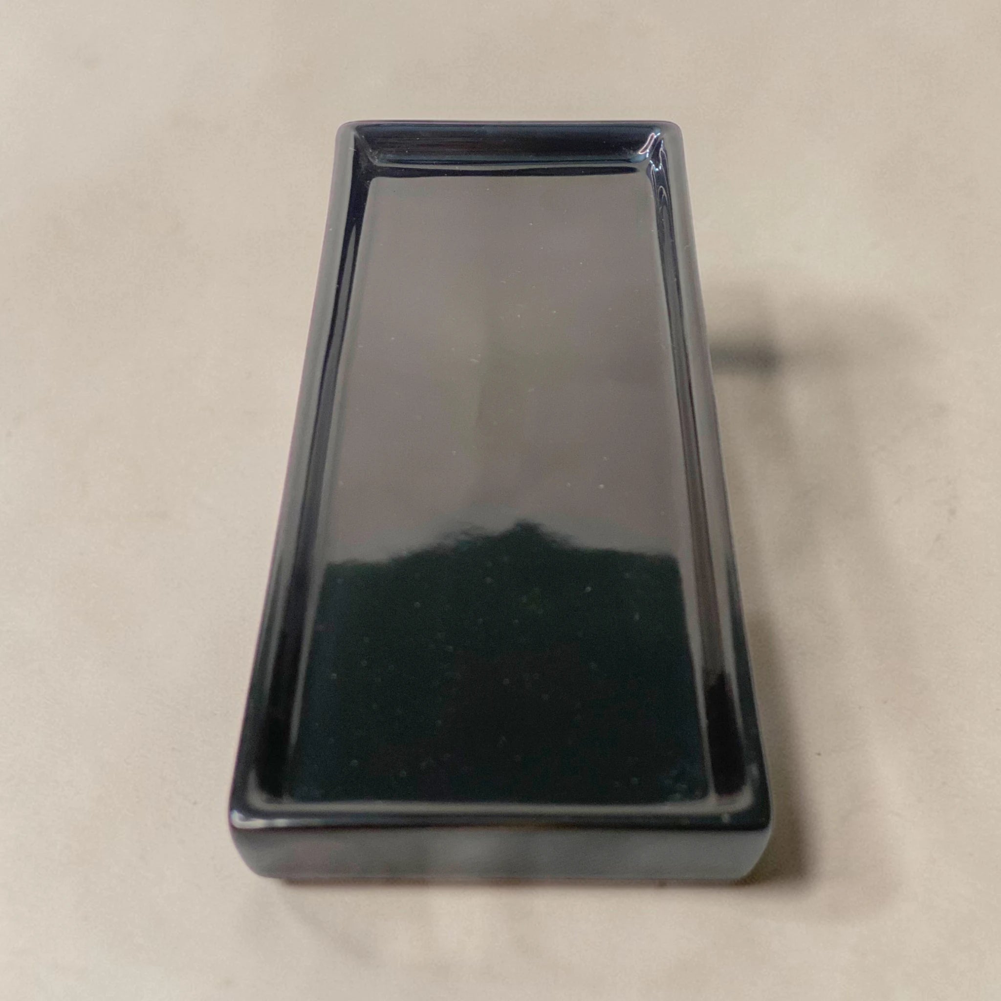 Obsidian Gloss Rectangular Platter – Minimal Luxe Edition